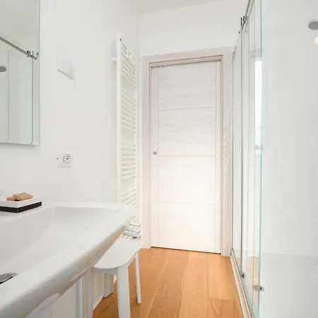 Dolceriva - The Lakefront Apartment Peschiera del Garda