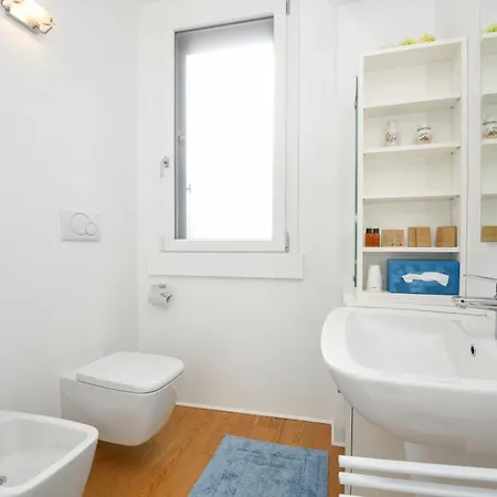 Dolceriva - The Lakefront Apartment