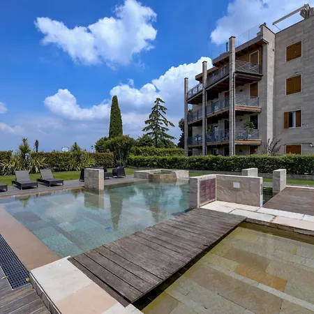 Dolceriva - The Lakefront Apartment